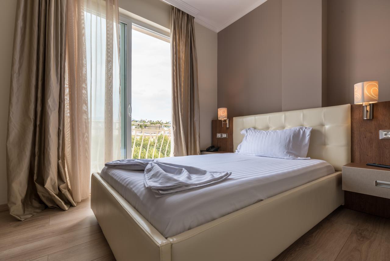 Keit Hotel Tirana Exterior foto