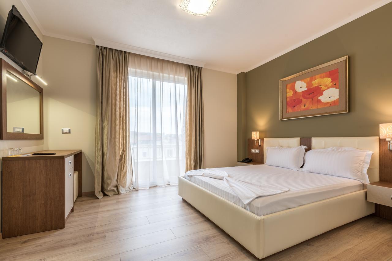 Keit Hotel Tirana Exterior foto
